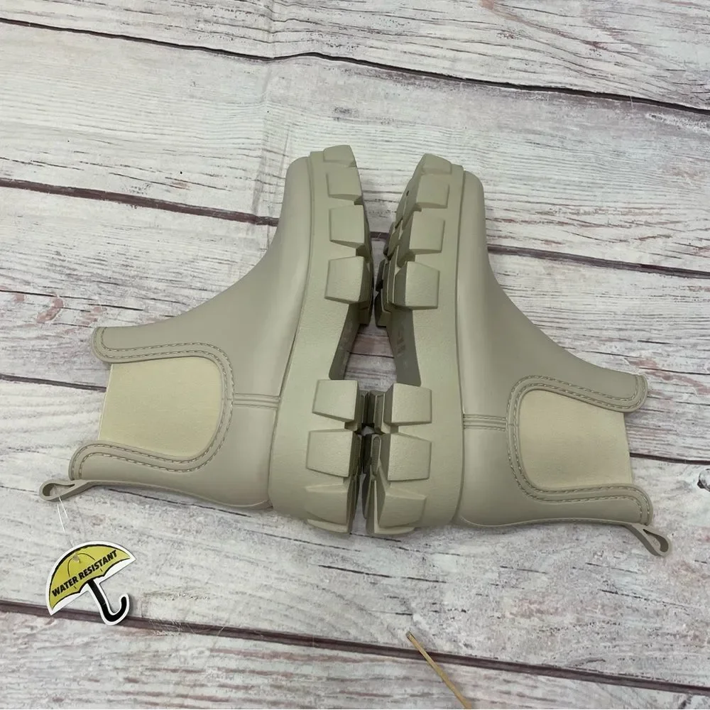 Jeffrey Campbell Chelsea Rain Boots Lug Sole Ivory NEW Size 10
